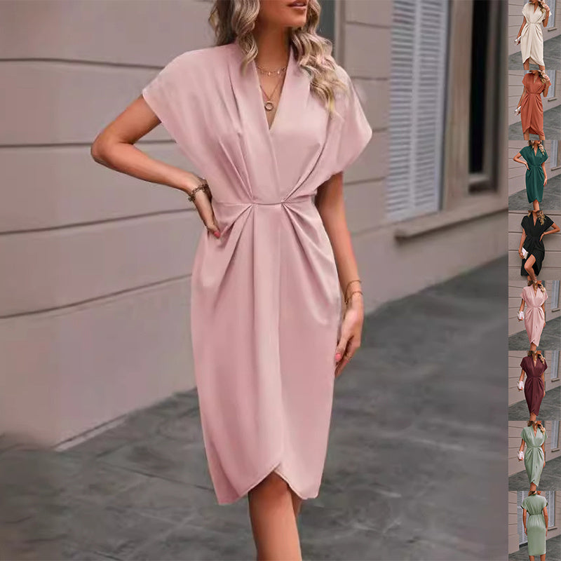 Louise Robe Femme – Robe Tendance à Manches Chauve-Souris avec Décolleté en V & Plis Élégants