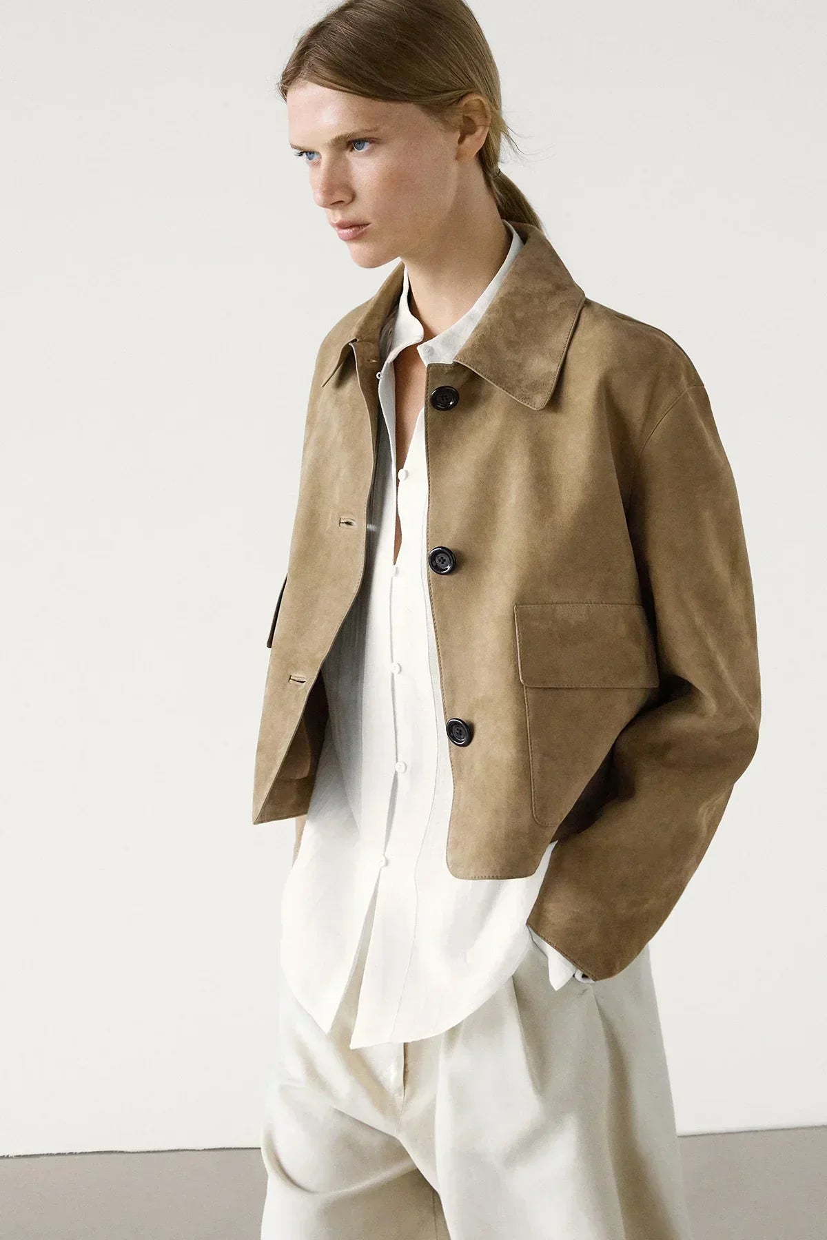 Giacca da donna Laurel - Corta in pelle scamosciata beige, elegante, minimalista e urbana