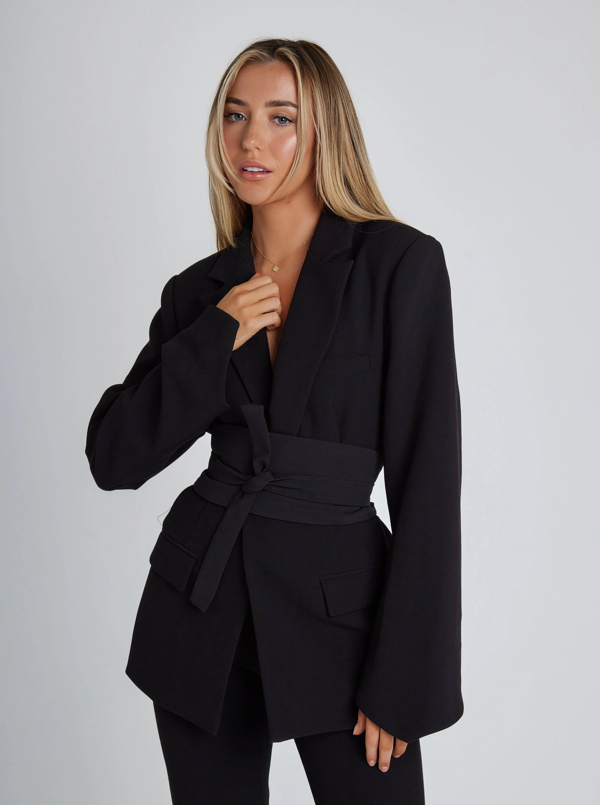 Celeste Femme Blazer – Veste Tailleur Élégante avec Ceinture & Tissu Respirant Confortable