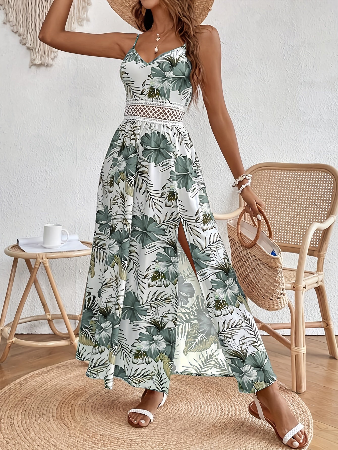 Abito estivo da donna Emily - Elegante abito floreale con spalline sottili e vestibilità fluida