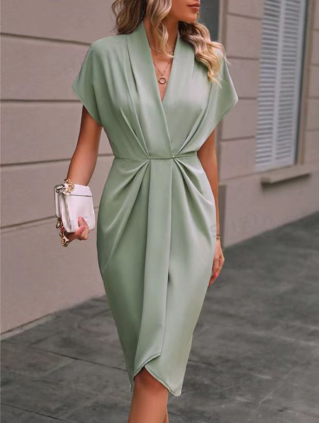 Louise Robe Femme – Robe Tendance à Manches Chauve-Souris avec Décolleté en V & Plis Élégants