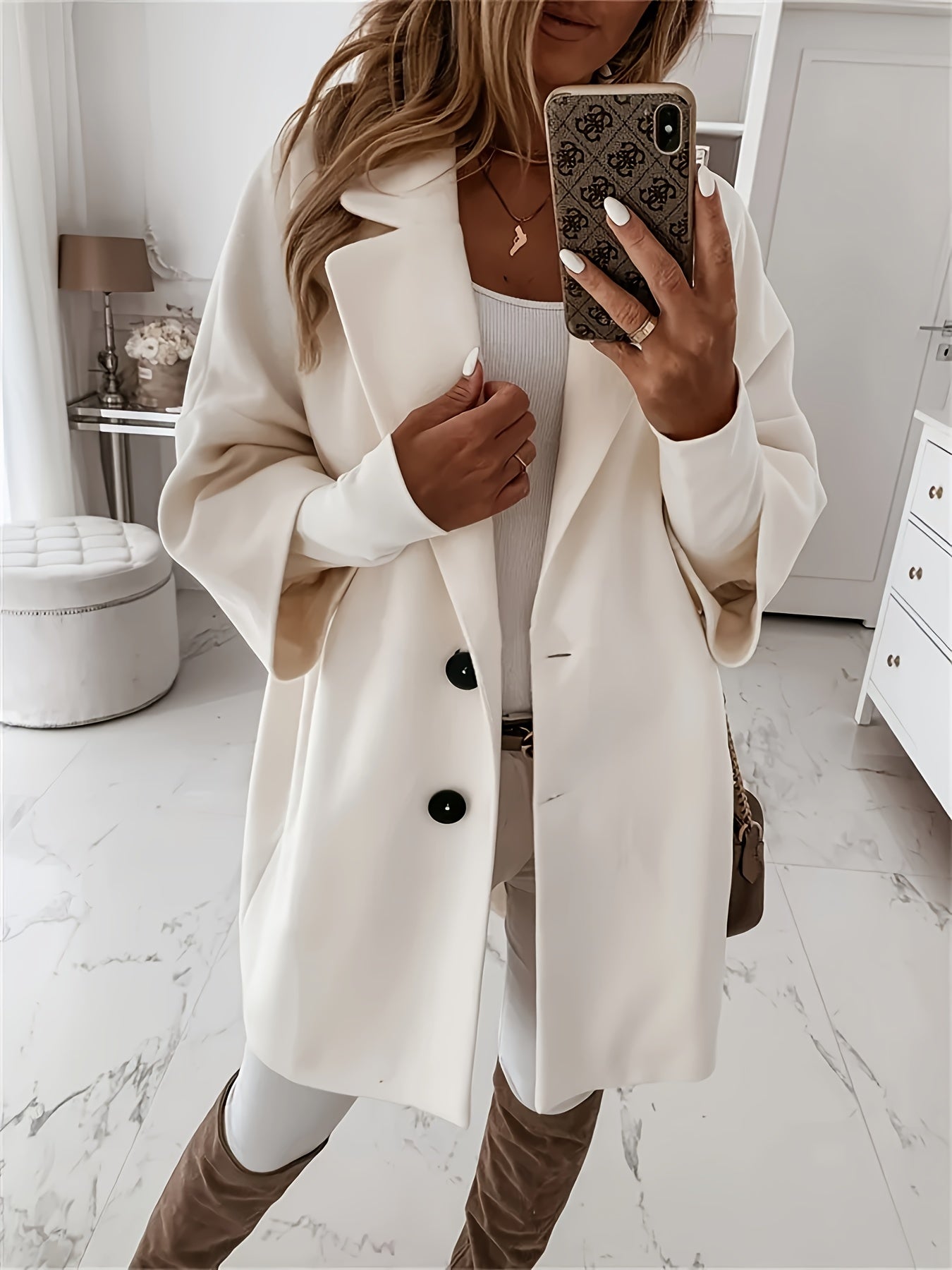 Vivienne Γυναικείο Παλτό Βερίκοκο – Κομψή και Ανεπίσημη Γραμμή με Κλασικό Γιακά με Γιακά και Μαύρα Κουμπιά