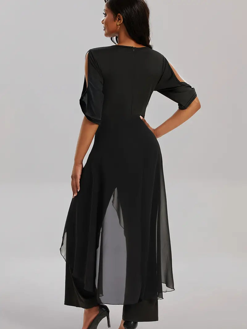 Tuta da donna Callie - Elegante tuta con orlo asimmetrico e scollo a V