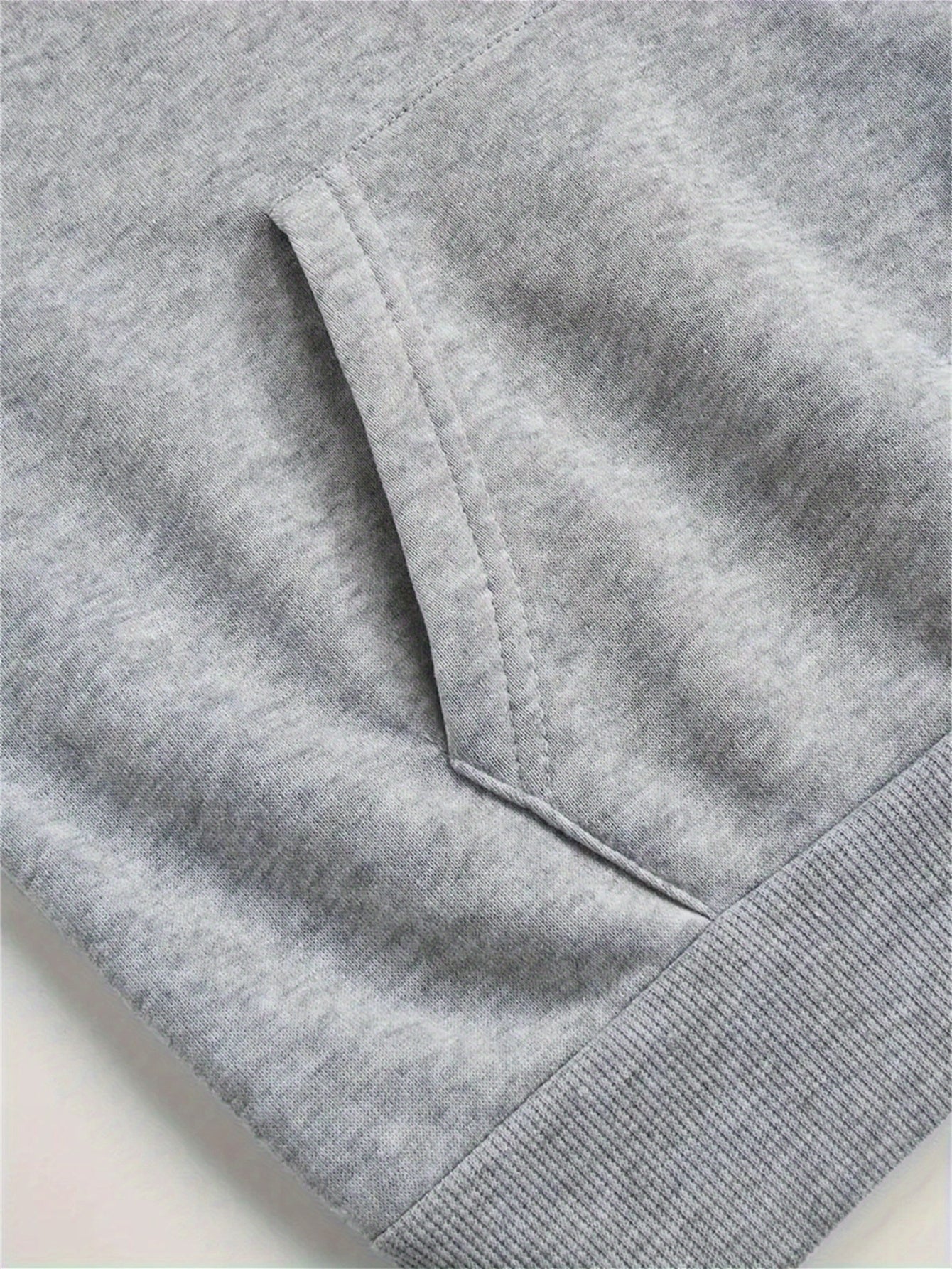 Natalie Pull de Noël Femme – Mélange Coton Doux avec Motif Festif de Lutin & Flocons de Neige