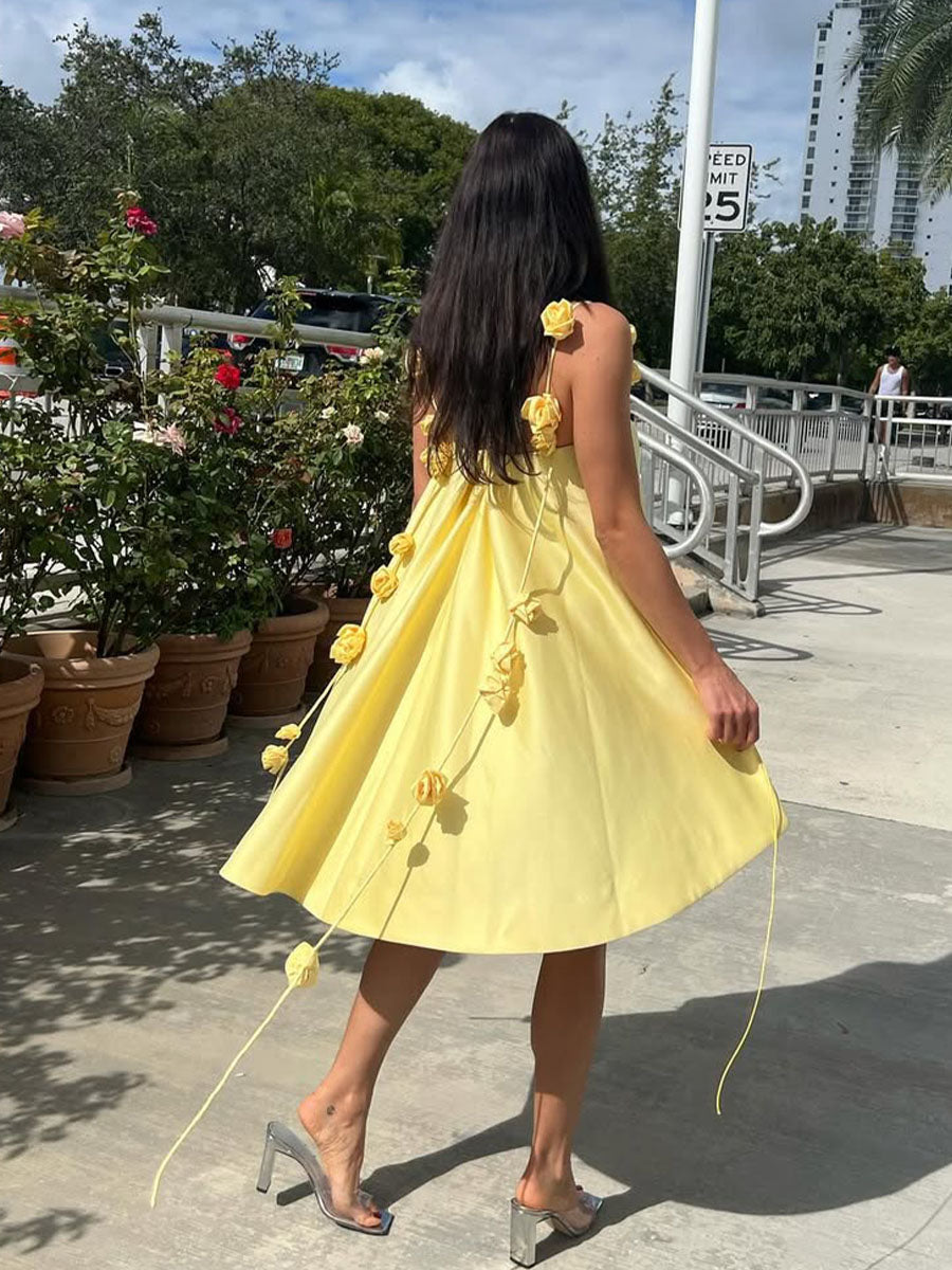 Abito estivo da donna Genesis - Abito a trapezio in cotone giallo con spalline floreali e vestibilità leggera