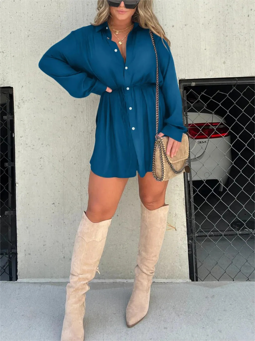 Abito tuta da donna Tamara - Elegante con pantaloncini incorporati e cintura in vita