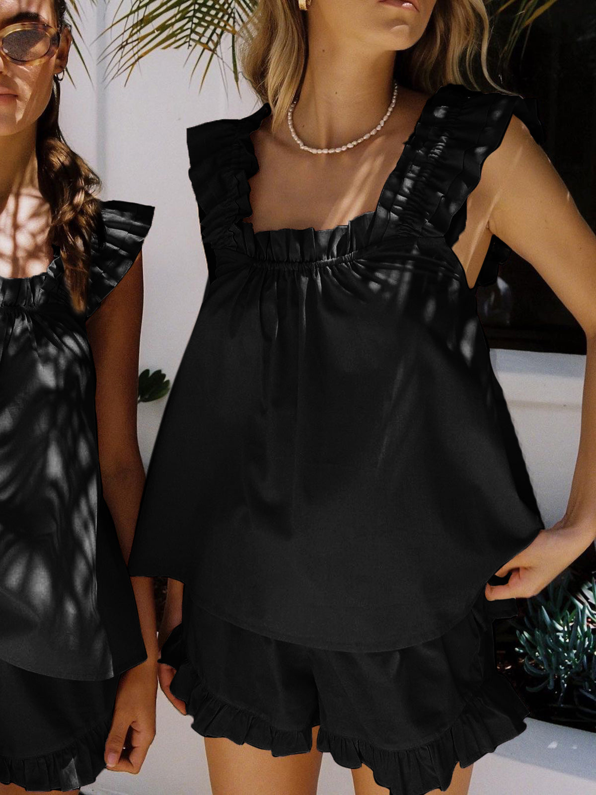 Completo da donna Phoebe Chic - Coordinato festivo con volant, elegante top e pantaloni morbidi