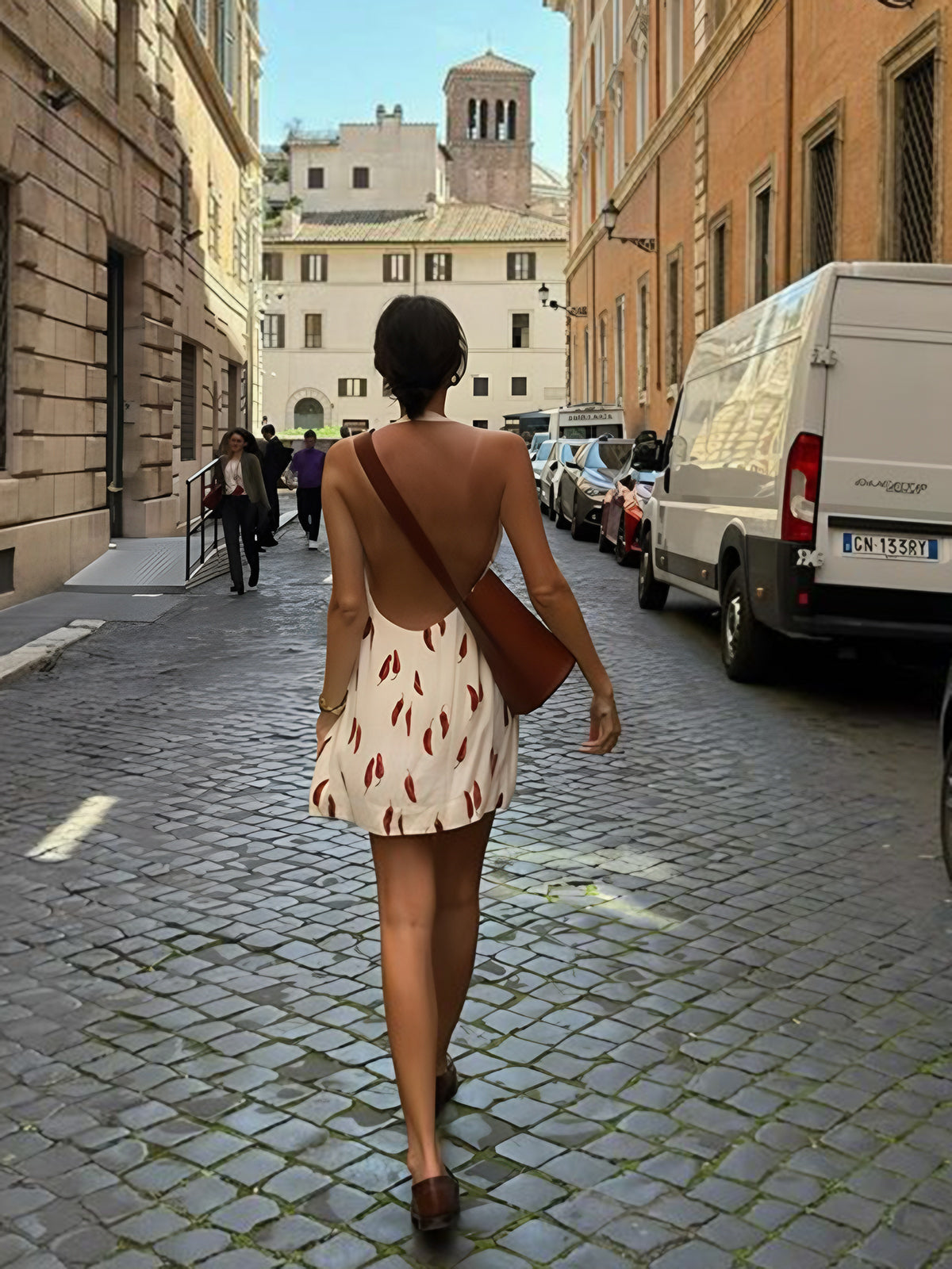 Abito estivo da donna Natalia - Abito corto senza schienale con stampa di peperoncino rosso e vestibilità leggera