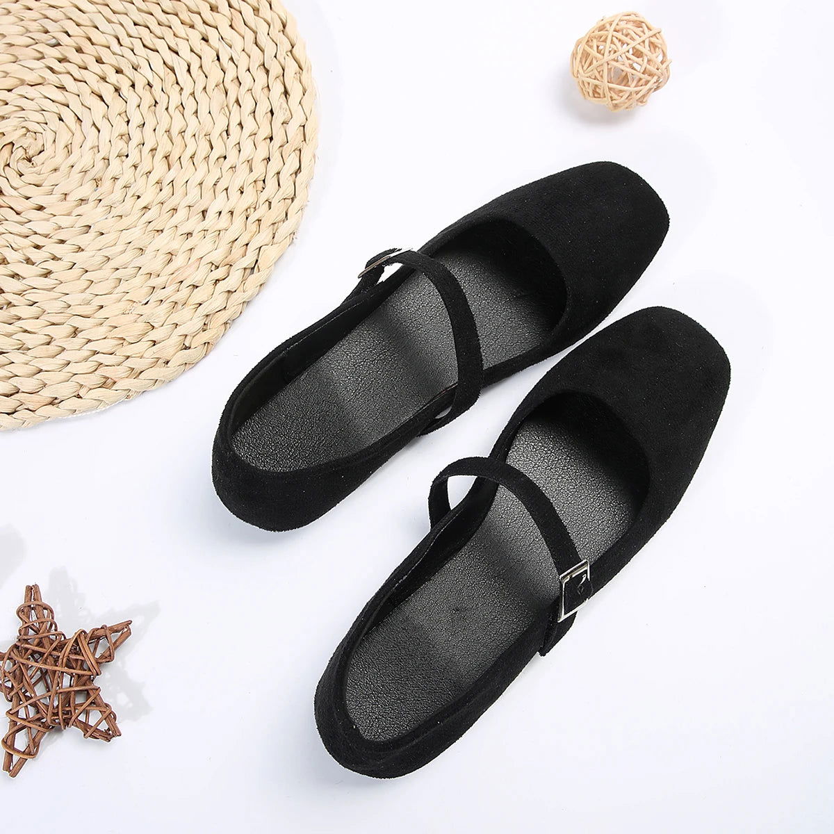 Ballerine da donna Kamila: eleganti scarpe con cinturino singolo e comfort quotidiano