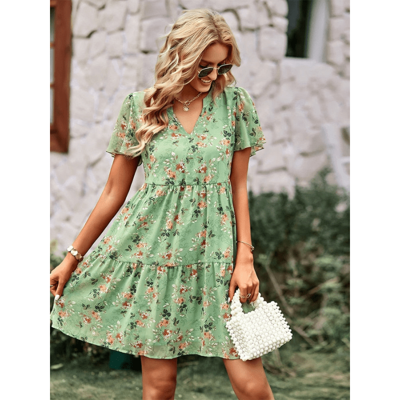 Catriona Robe Courte Looksy – Imprimé Floral Éclatant & Manches Volantées Fluides