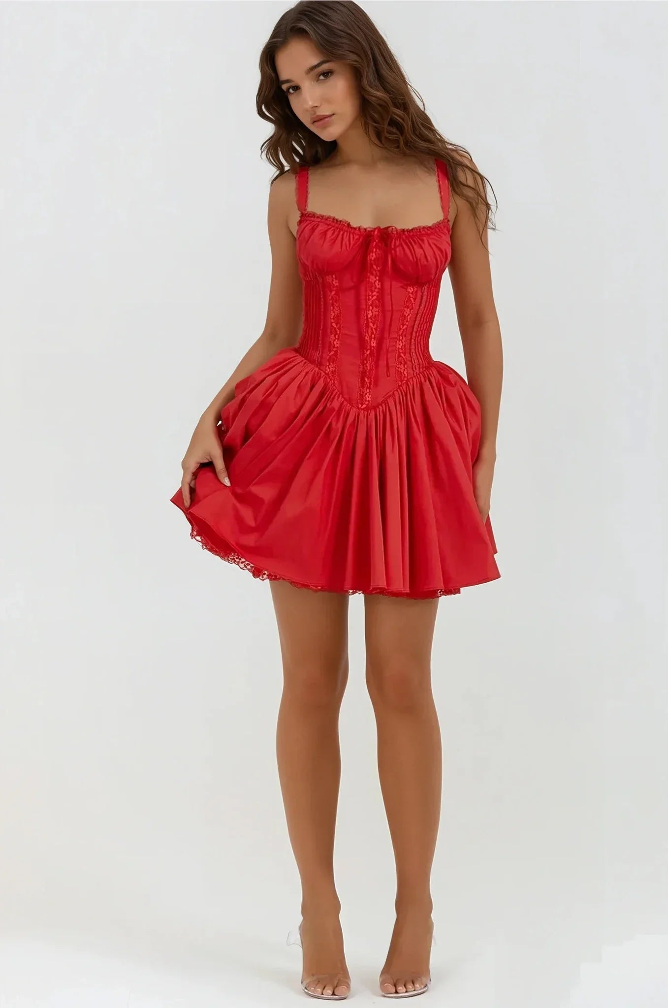 Abito corto da donna Syra - Abito corsetto in raso con gonna babydoll svasata e rifiniture in pizzo