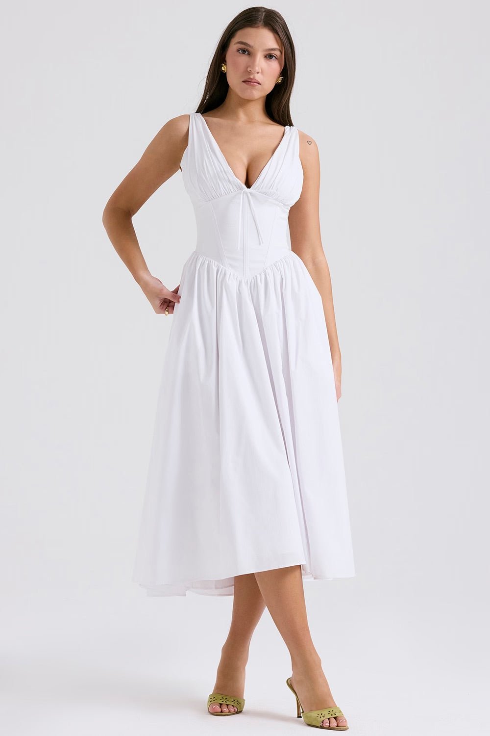 Abito estivo da donna Mika – Elegante abito floreale con vestibilità aderente e pratiche tasche