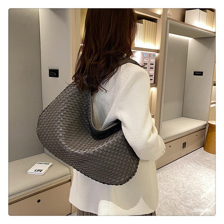 Noa Sac à Main Tressé Femme – Design Élégant en Cuir Végan avec Grand Espace et Fermeture Éclair
