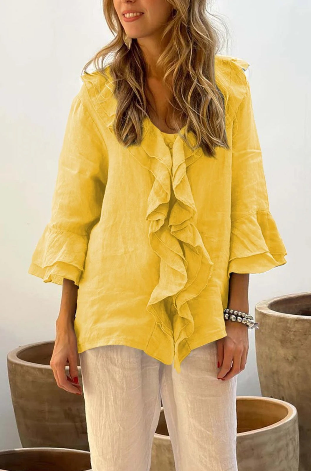 Camicetta da donna Phoebe - Elegante camicetta con volant e maniche svasate per un look casual chic