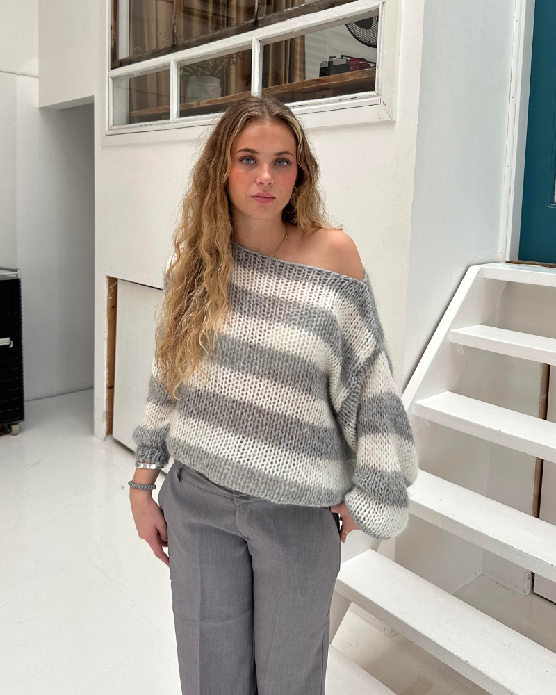 Maglione lavorato a maglia da donna Louisa – Maglione oversize a righe in materiale morbido con un design alla moda