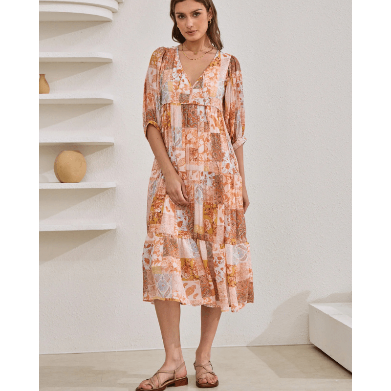 Abito lungo Rosina Looksy – Stampa bohémien astratta e vestibilità fluida a strati