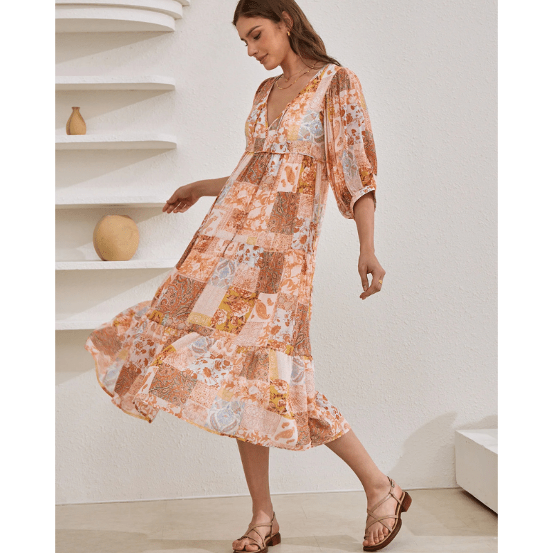 Abito lungo Rosina Looksy – Stampa bohémien astratta e vestibilità fluida a strati