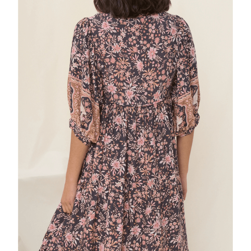 Abito midi Runa Looksy – Stampa floreale e maniche a sbuffo leggere estive