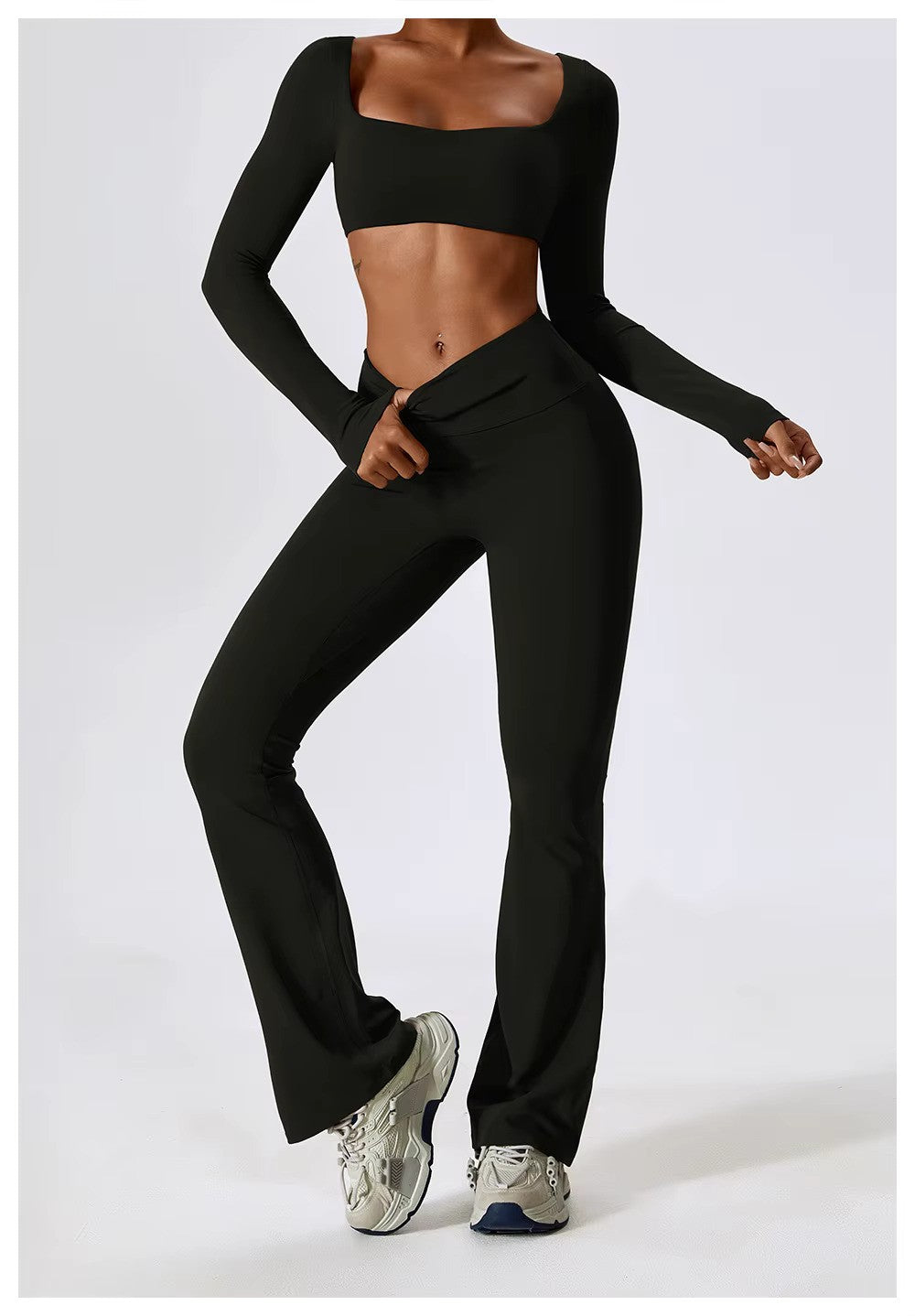 Leila Ensemble de Sport Femme – Tenue Respirante de Yoga & Fitness avec Legging Évasé & Haut Ajusté