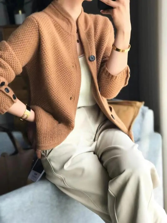 Lucille Cardigan Femme – Gilet en Cachemire Doux à Boutons & Coupe Classique Élégante