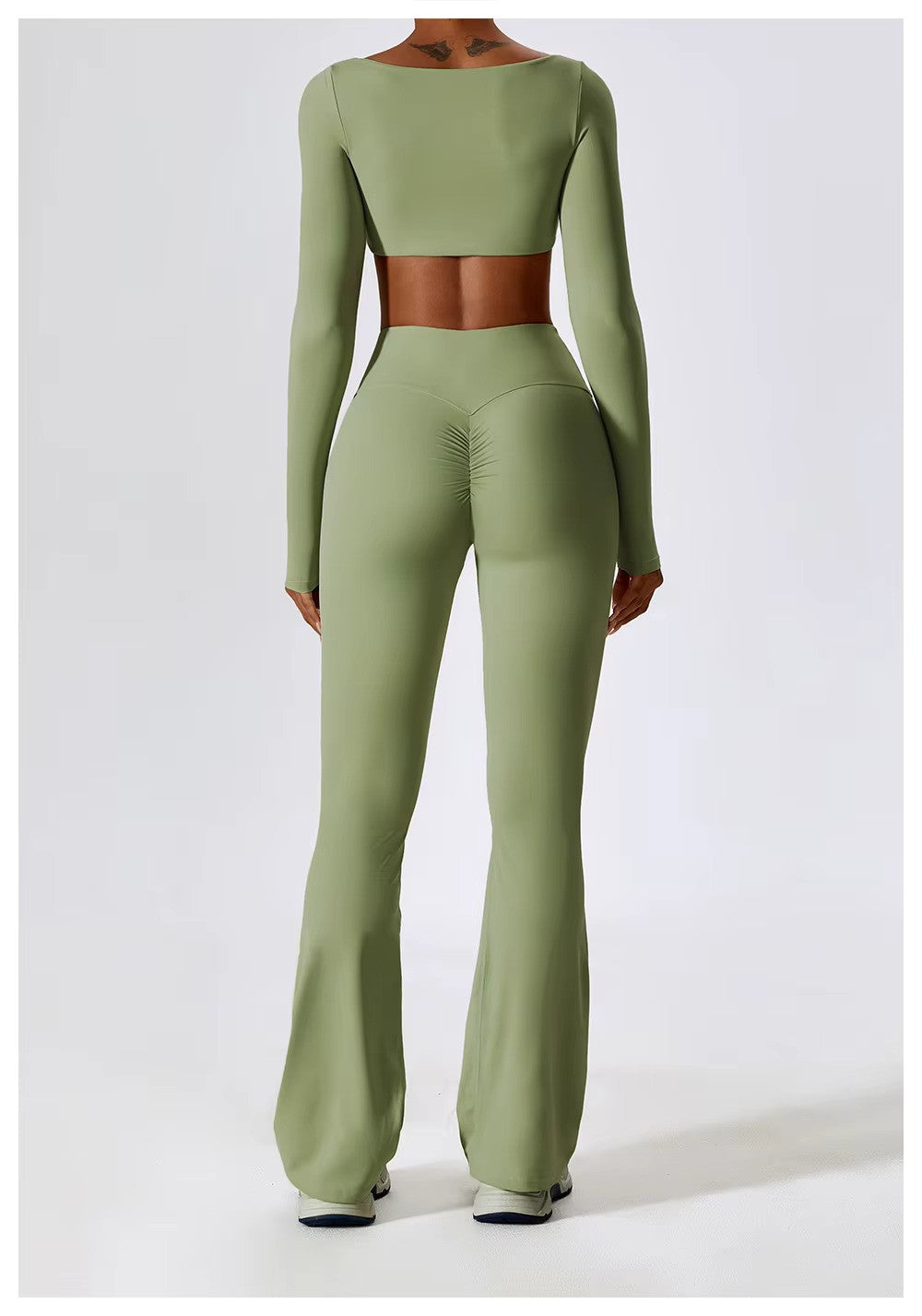 Leila Ensemble de Sport Femme – Tenue Respirante de Yoga & Fitness avec Legging Évasé & Haut Ajusté