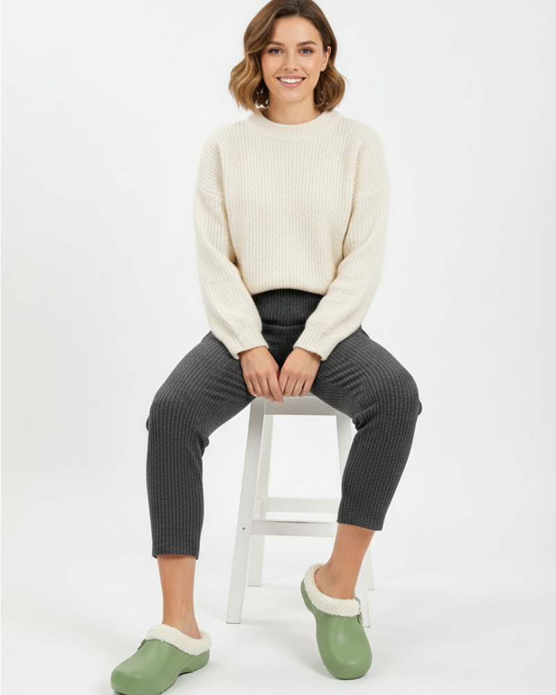 Gwen Briskey Női Meleg Klumpák – Kényelmes Bélelt Papucsok Beltéri és Kültéri Használatra