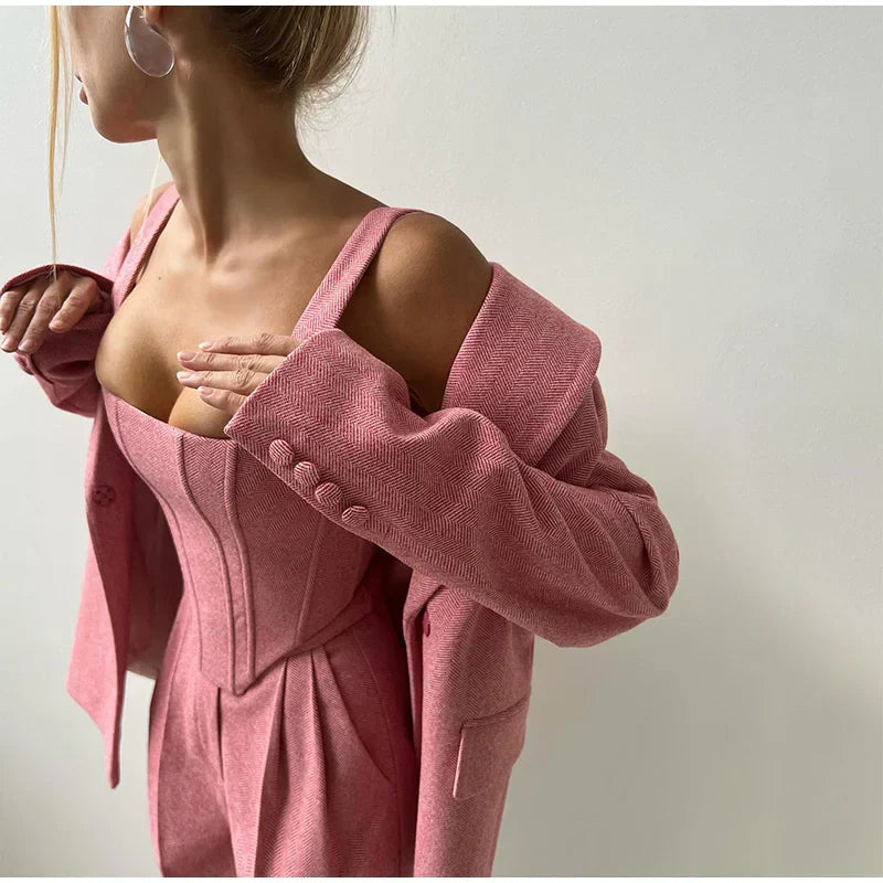 Sophie – Ensemble Femme Trois Pièces : Blazer Élégant, Corset Structuré & Pantalon Taille Haute pour un Look Business Chic