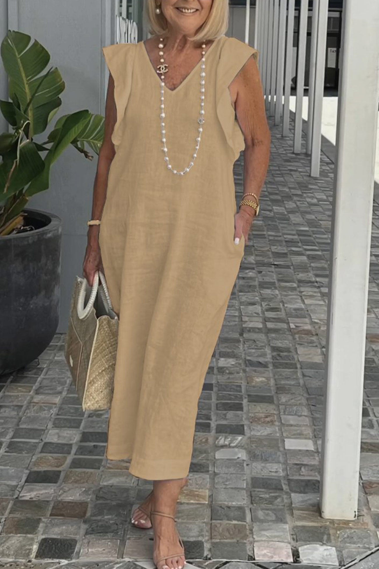 Abito in lino da donna Elise - Abito midi senza maniche con scollo a V e volant