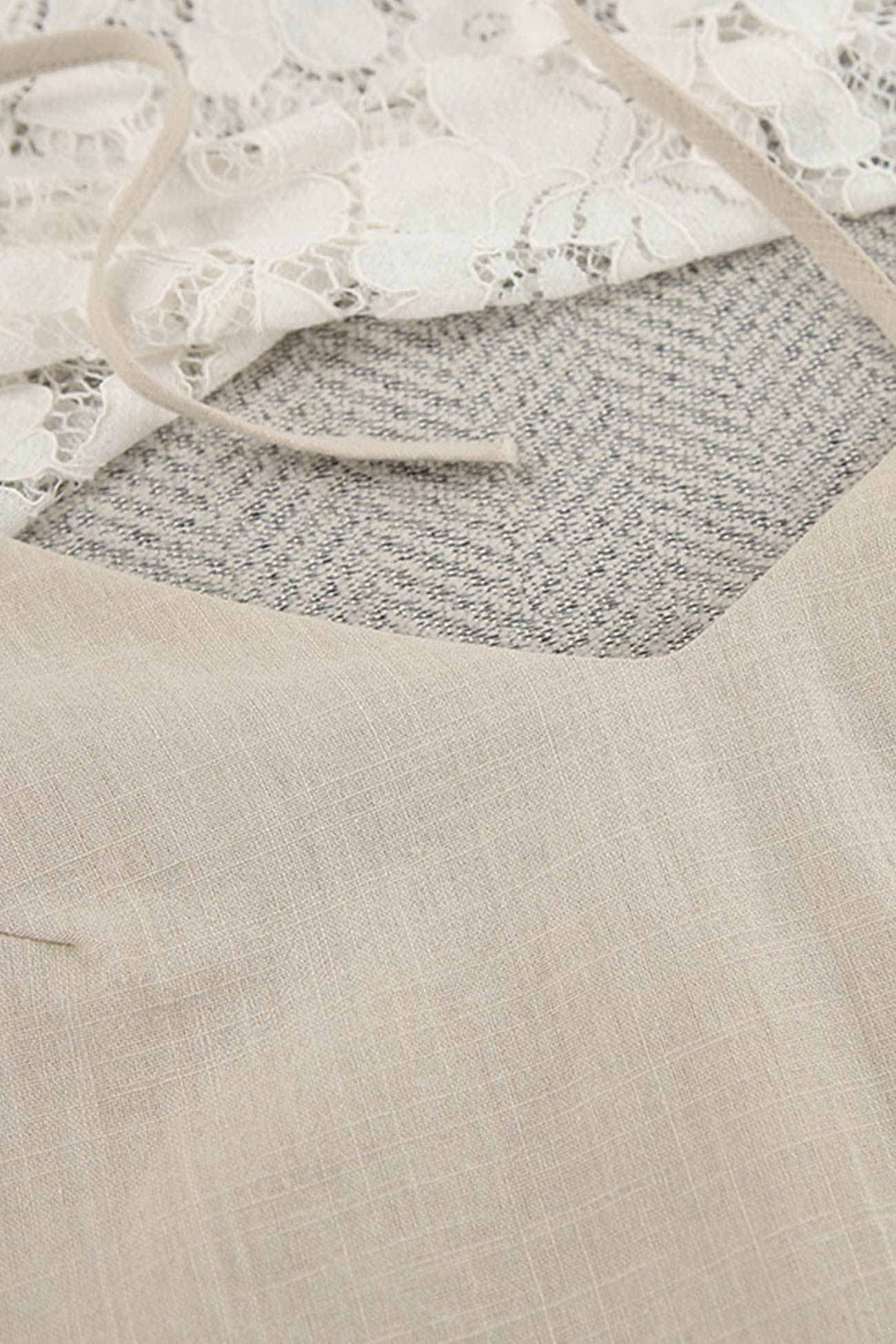 Abito Lillan con spalline annodate e schiena scoperta - Scollo a V
