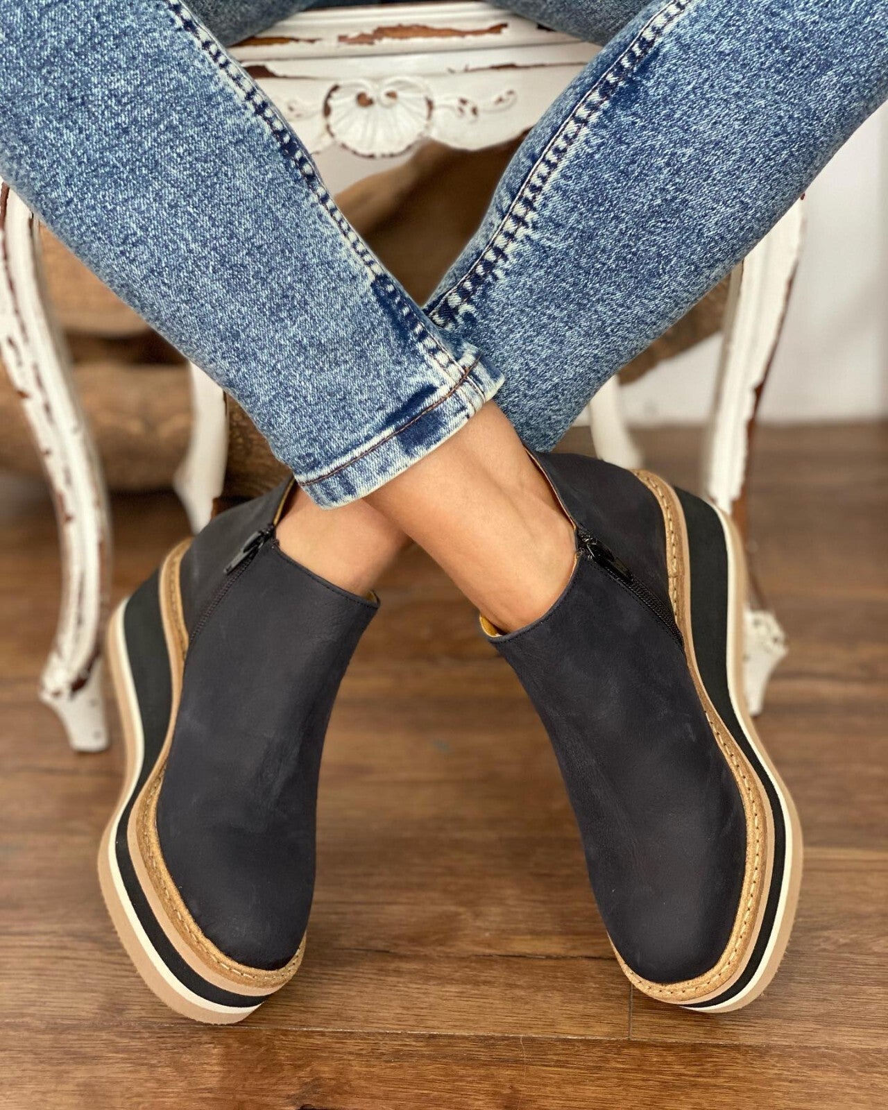 Athena Chaussures Femme – Chaussures Orthopédiques Élégantes & Confortables Fait Main