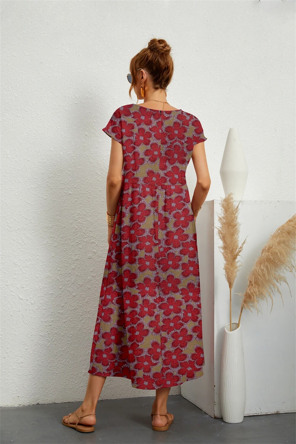 Abito midi da donna Henrielle: elegante stampa floreale, maniche corte e vestibilità comoda
