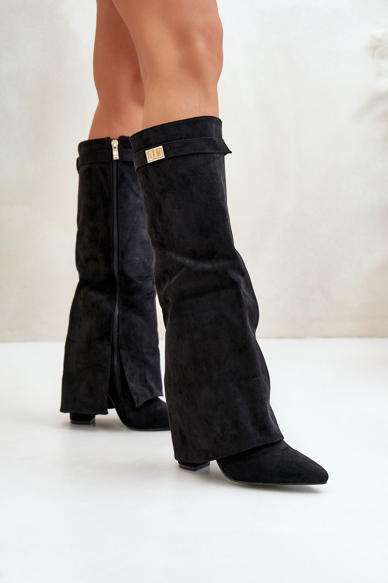 Stivali alti Amélie – Stivali in pelle scamosciata nera con punta affilata e dettagli eleganti