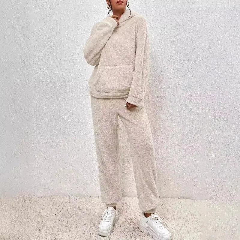 Sloane Ensemble Femme – Pyjama en Polaire Douce avec Capuche & Pantalon Ample pour l’Hiver