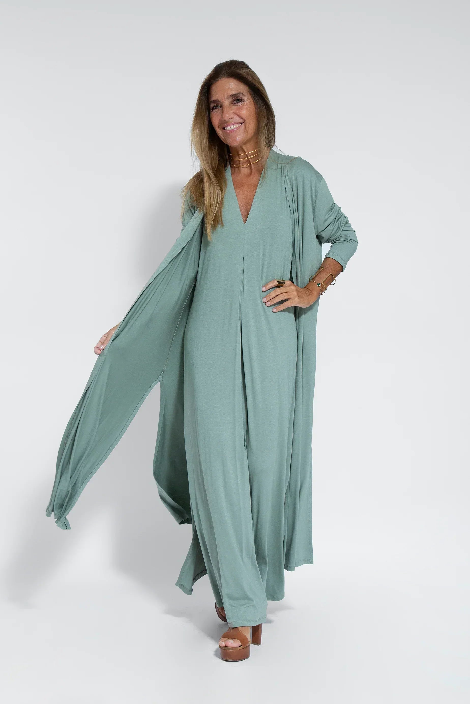 Completo da donna Ayania: elegante abito e gilet in cotone con vestibilità aderente ed effetto tubino