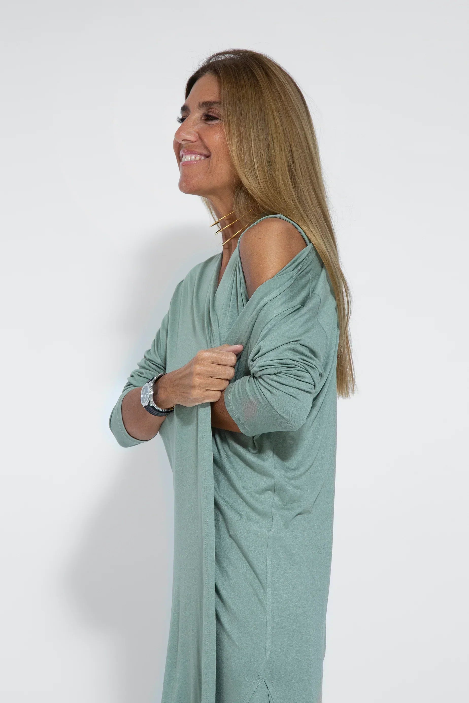 Completo da donna Ayania: elegante abito e gilet in cotone con vestibilità aderente ed effetto tubino