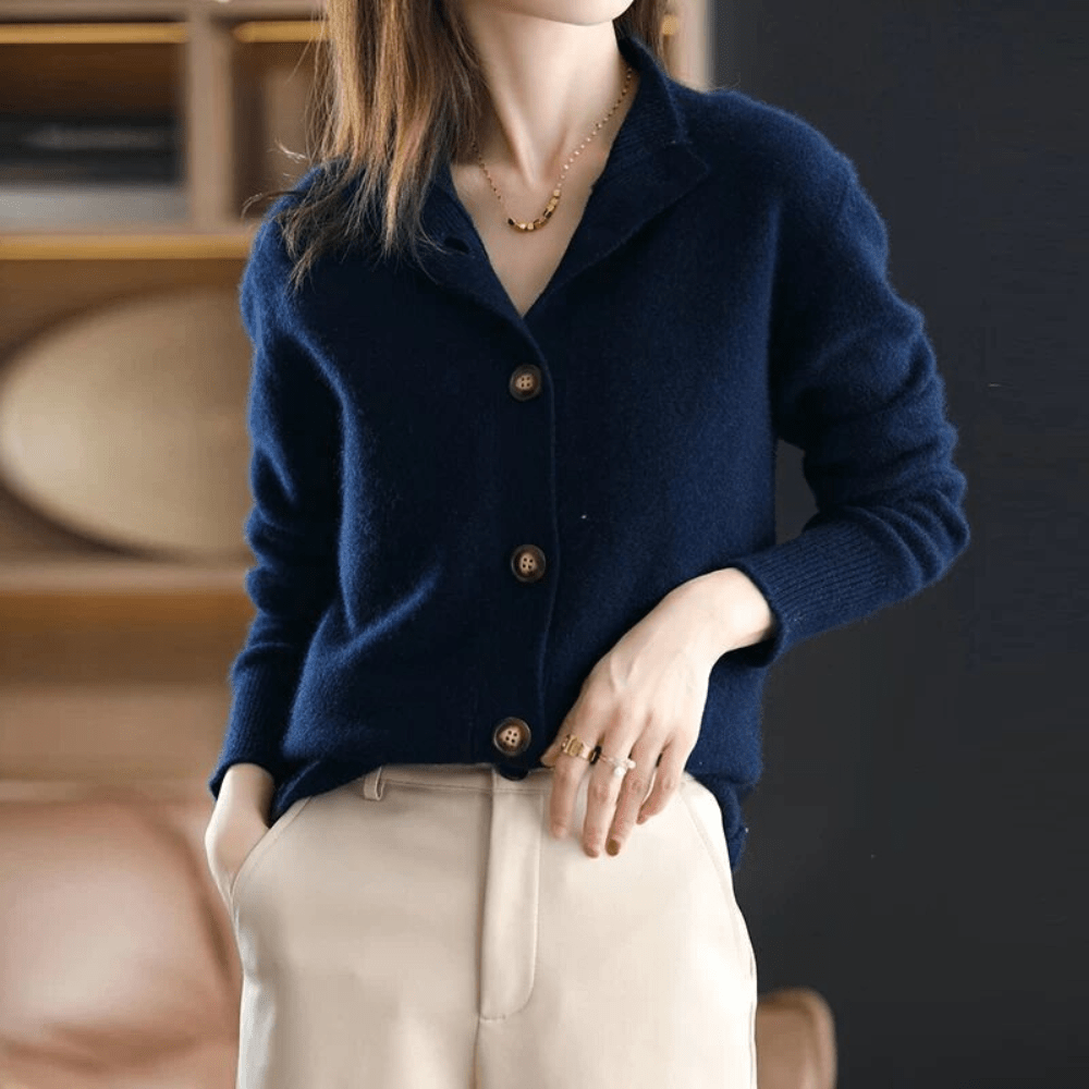 Marcy Cardigan Woman – Soft Knit with Collar, Elegant Buttoning & Comfortable Fit