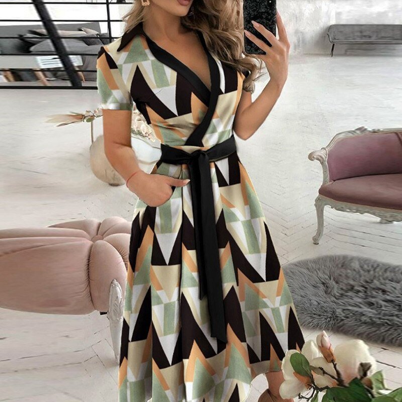 Abito elegante da donna Ella - Abito in cotone con vita aderente e stile classico versatile