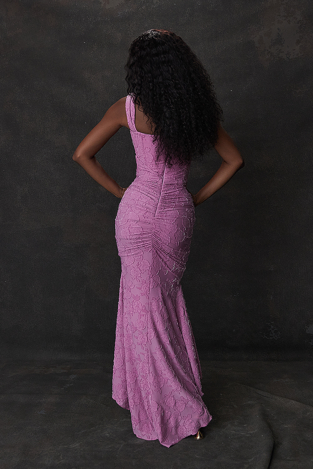 Catalina Robe de Soirée Femme – Robe Élégante en Dentelle avec Coupe Féminine pour Occasions Spéciales