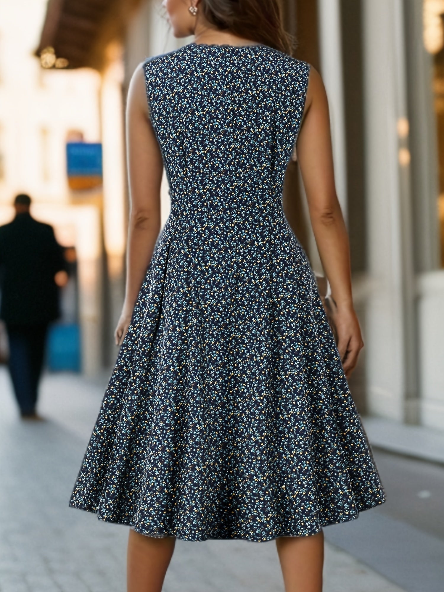 Robe d'Été Lily pour Femme – Robe Midi Sans Manches à Imprimé Floral et Coupe Élégante
