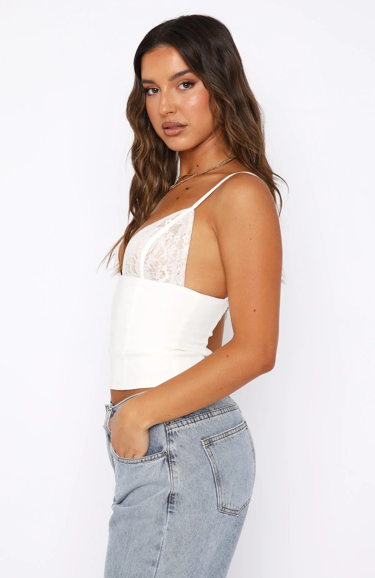 Top da donna Isabelle – Elegante design in pizzo con dettagli lussuosi e vestibilità comoda