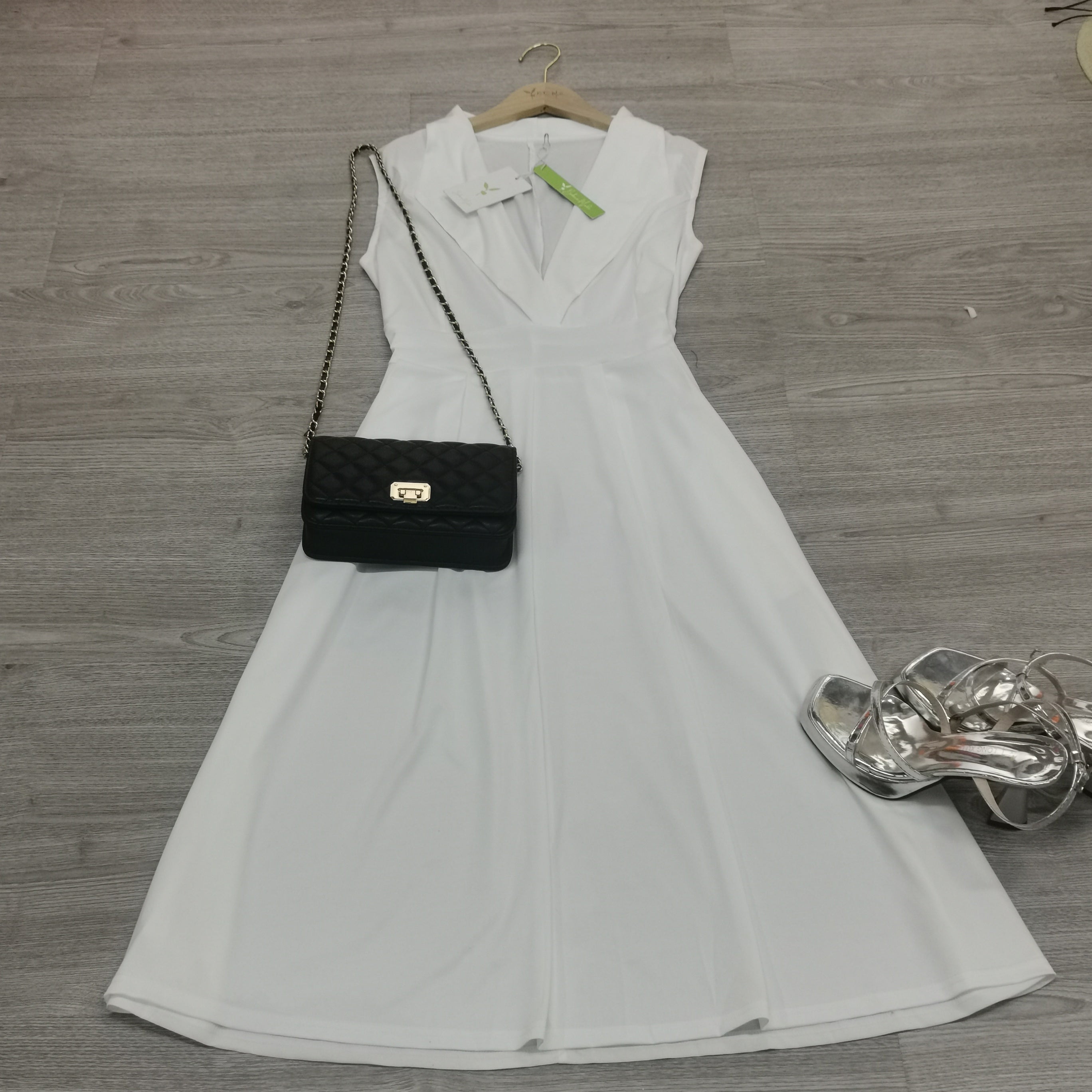 Abito lungo da donna Beatrice - Elegante abito bianco con scollo a V per l'estate e gli eventi speciali