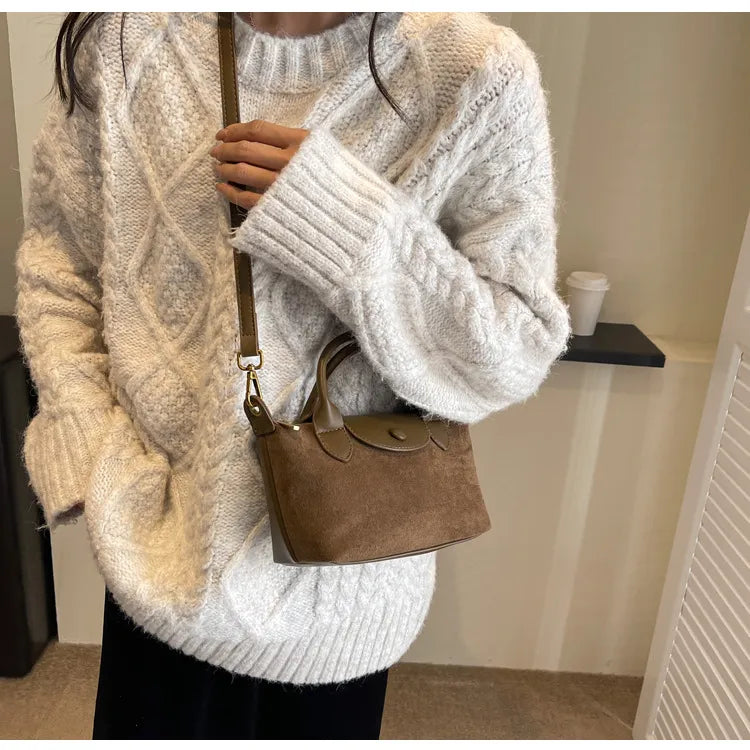 Gemma Sac à Main Femme – Sac Similicuir Compact avec Bandoulière Réglable & Détails Dorés