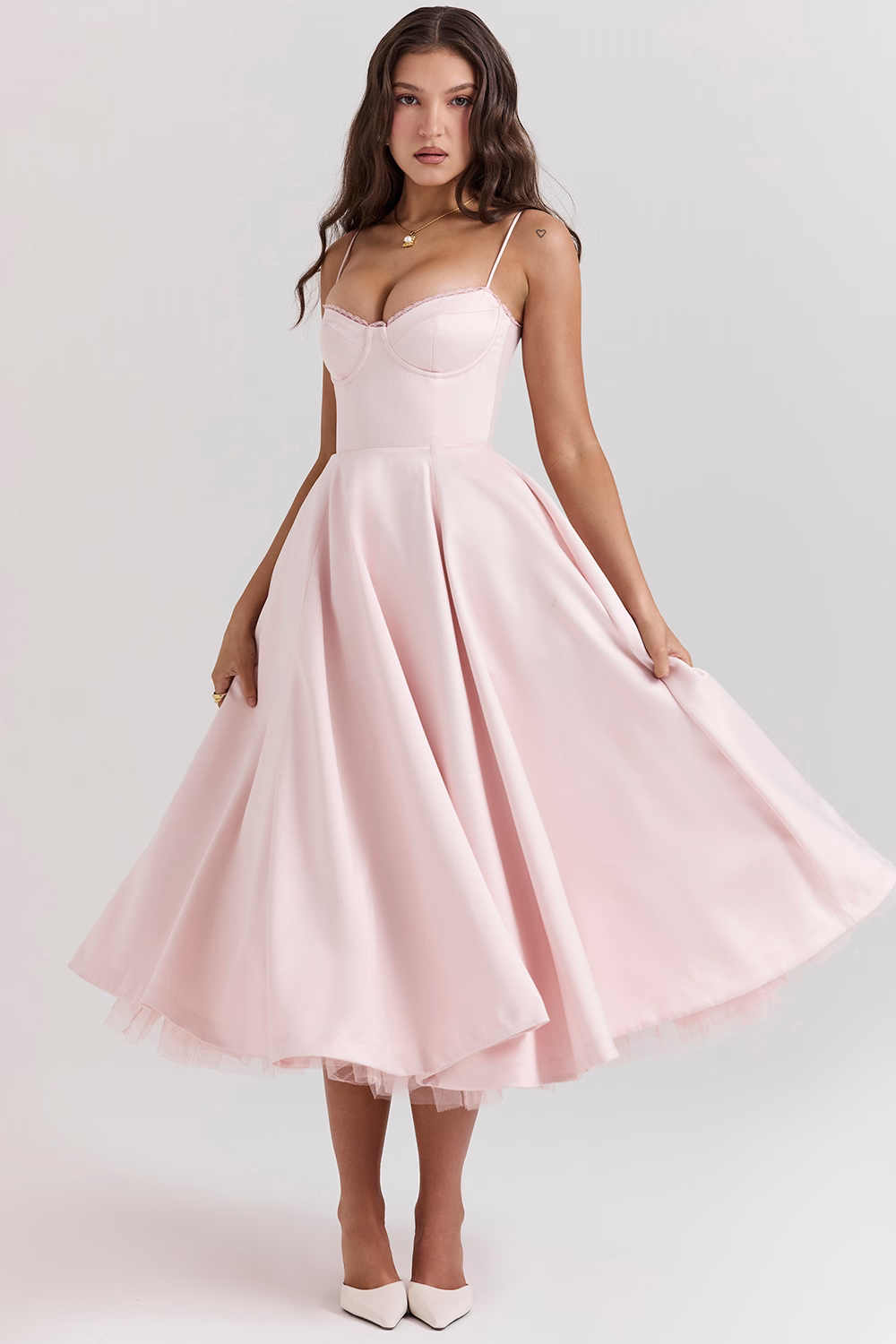Abito midi da donna Dawn - Elegante abito in tulle con spalline regolabili e vestibilità comoda 