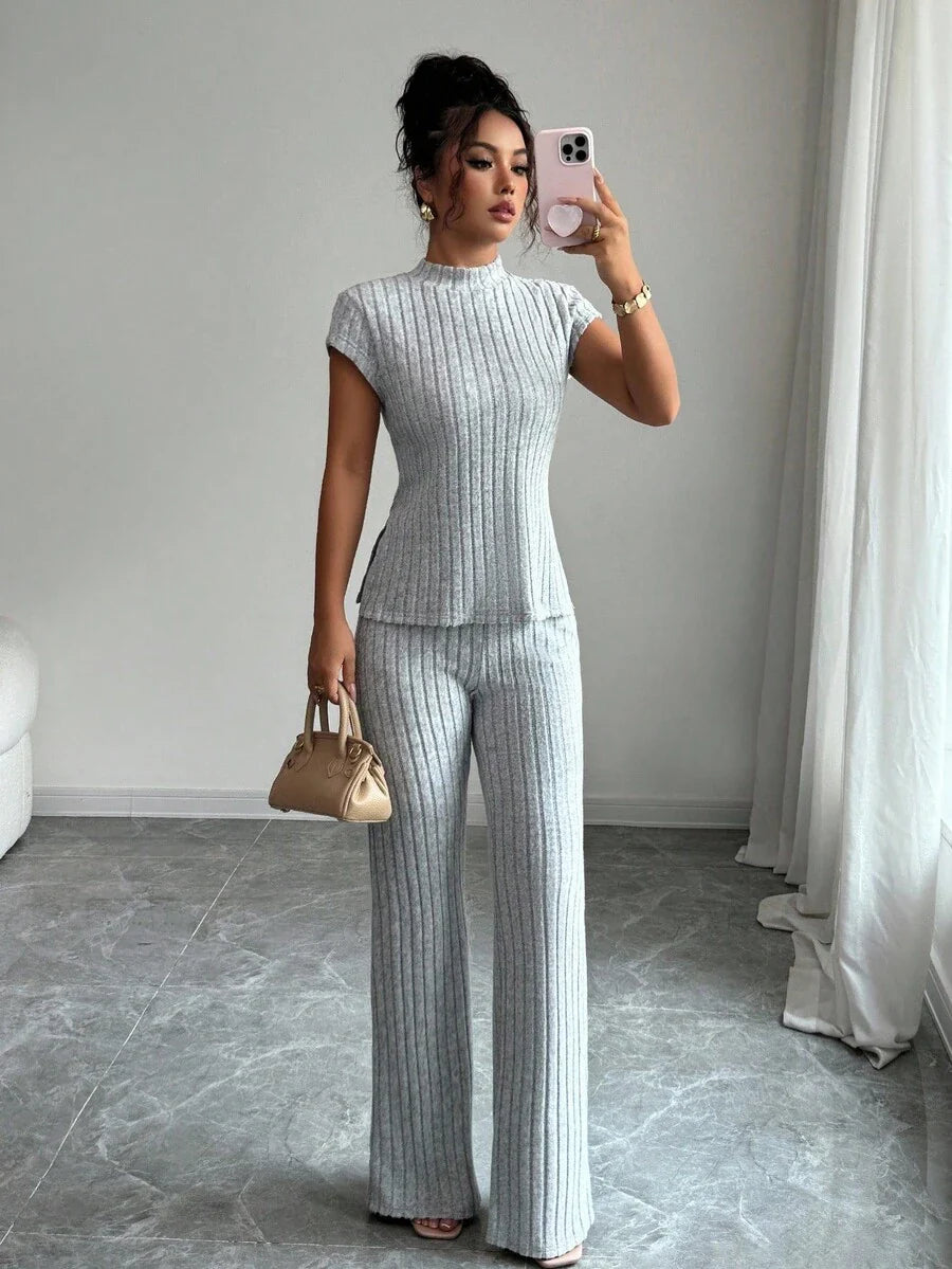 Remi Ensemble Femme – Ensemble Côtelé Deux Pièces Chic avec Haut Ajusté & Pantalon Moderne