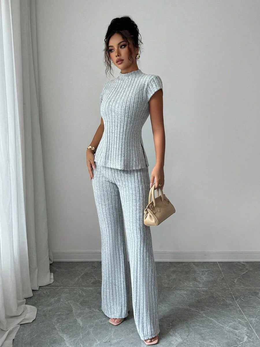 Remi Ensemble Femme – Ensemble Côtelé Deux Pièces Chic avec Haut Ajusté & Pantalon Moderne