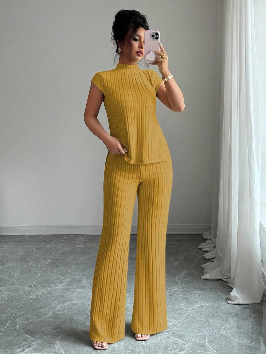 Remi Ensemble Femme – Ensemble Côtelé Deux Pièces Chic avec Haut Ajusté & Pantalon Moderne