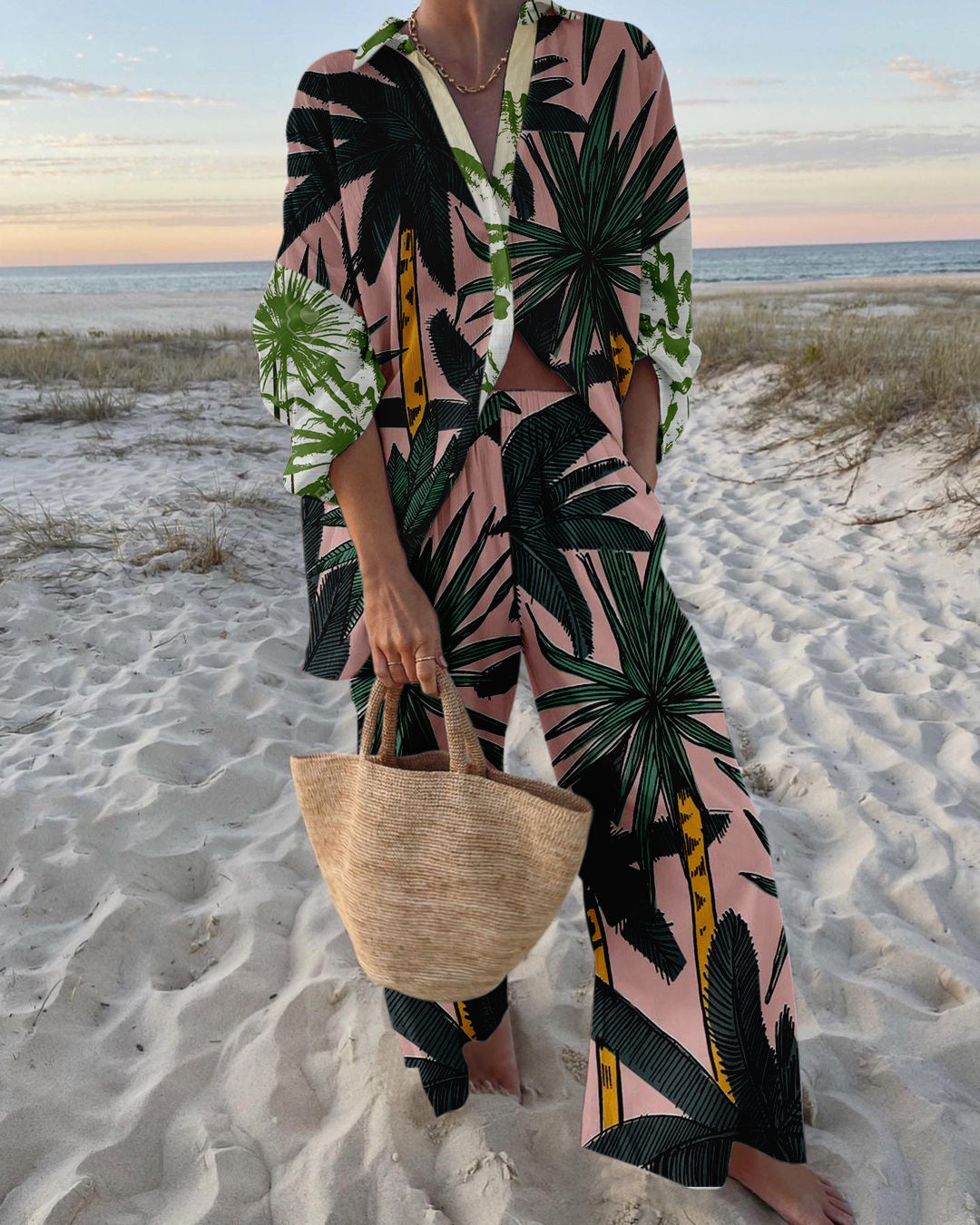 Completo estivo da donna Chelsea - Coordinato in cotone leggero con stampa di palme tropicali e vestibilità comoda