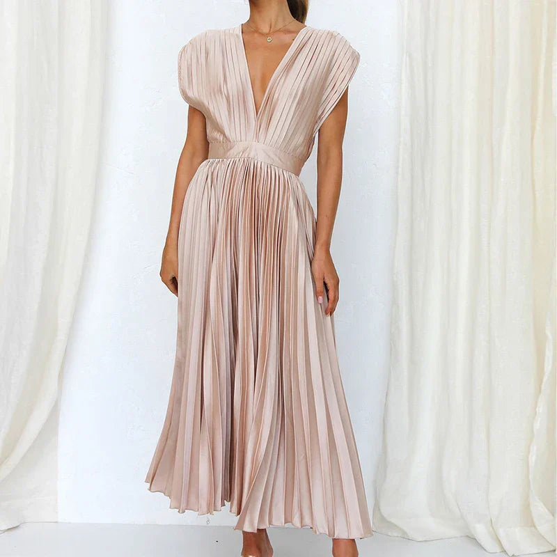 Abito da donna Daliah - Elegante abito plissettato con scollatura profonda e stile versatile