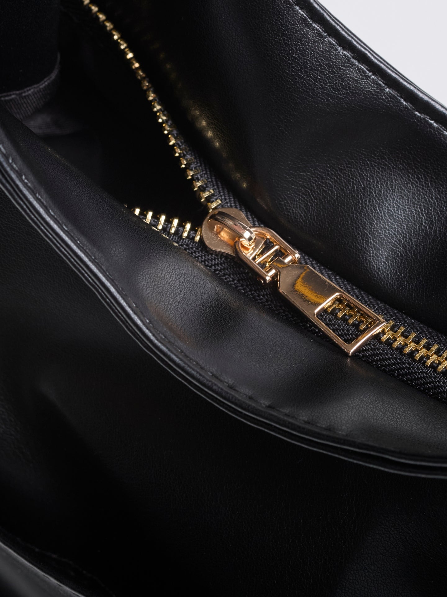 Luciana Sac Femme Épaule Vegan – Hobo Minimaliste Élégant & Spacieux 13"