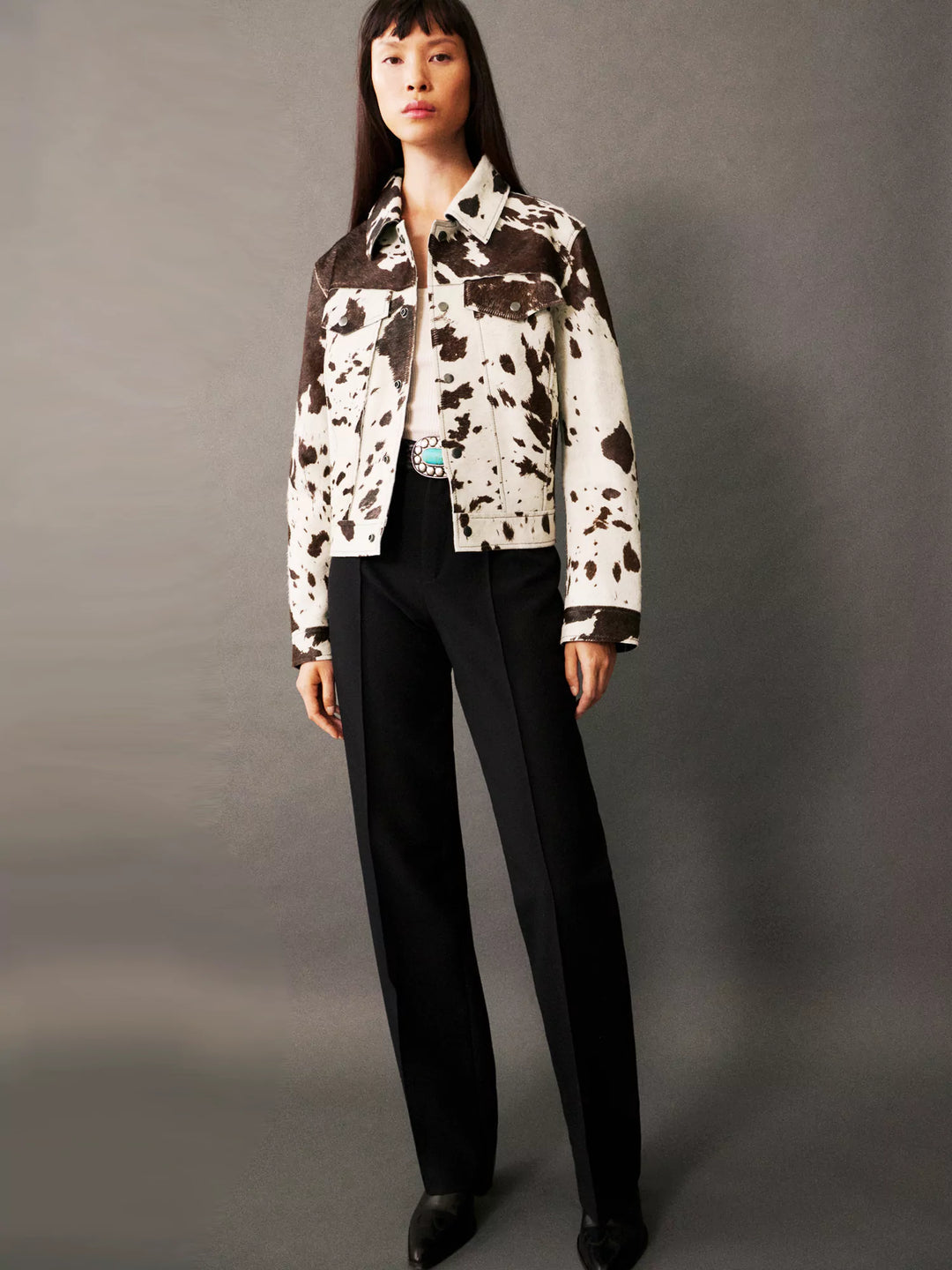 Giacca Claudia Cow Print: audace, trendy e originale per un look unico